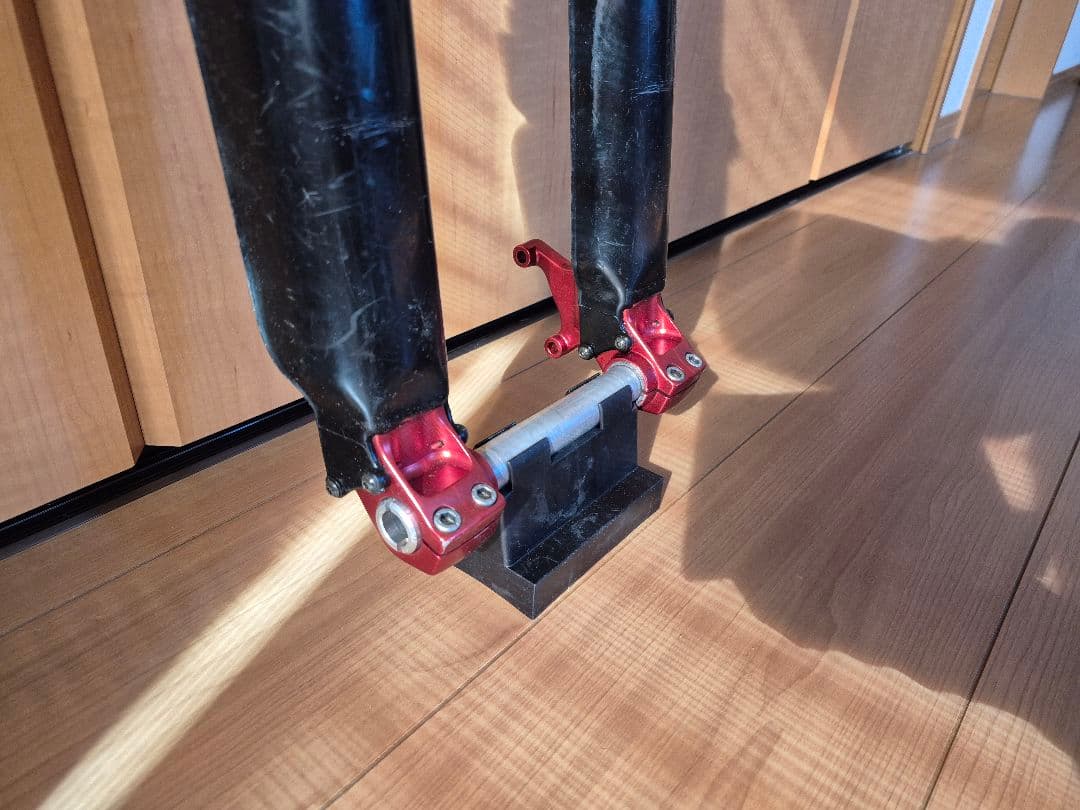 マルゾッキ shiver MTB 用倒立フロントフォーク