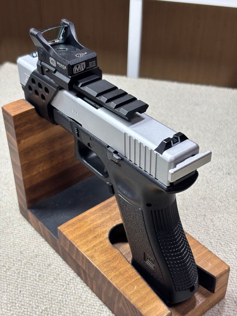外装カスタム品　東京マルイ　グロック17 gen3 予備マガジン付き