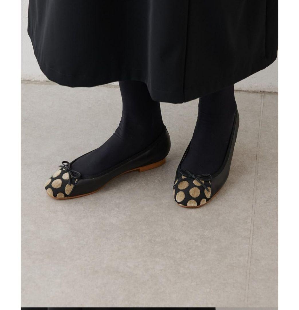 ビアズリー 24AW バレエシューズ レザー ドット 黒 23.5cm