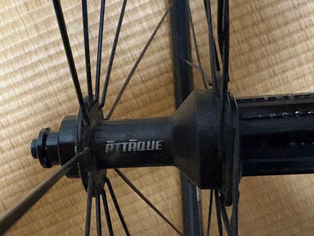 (リアはジャンク品)ATTAQUE ATTA-C451-RD カーボンホイール