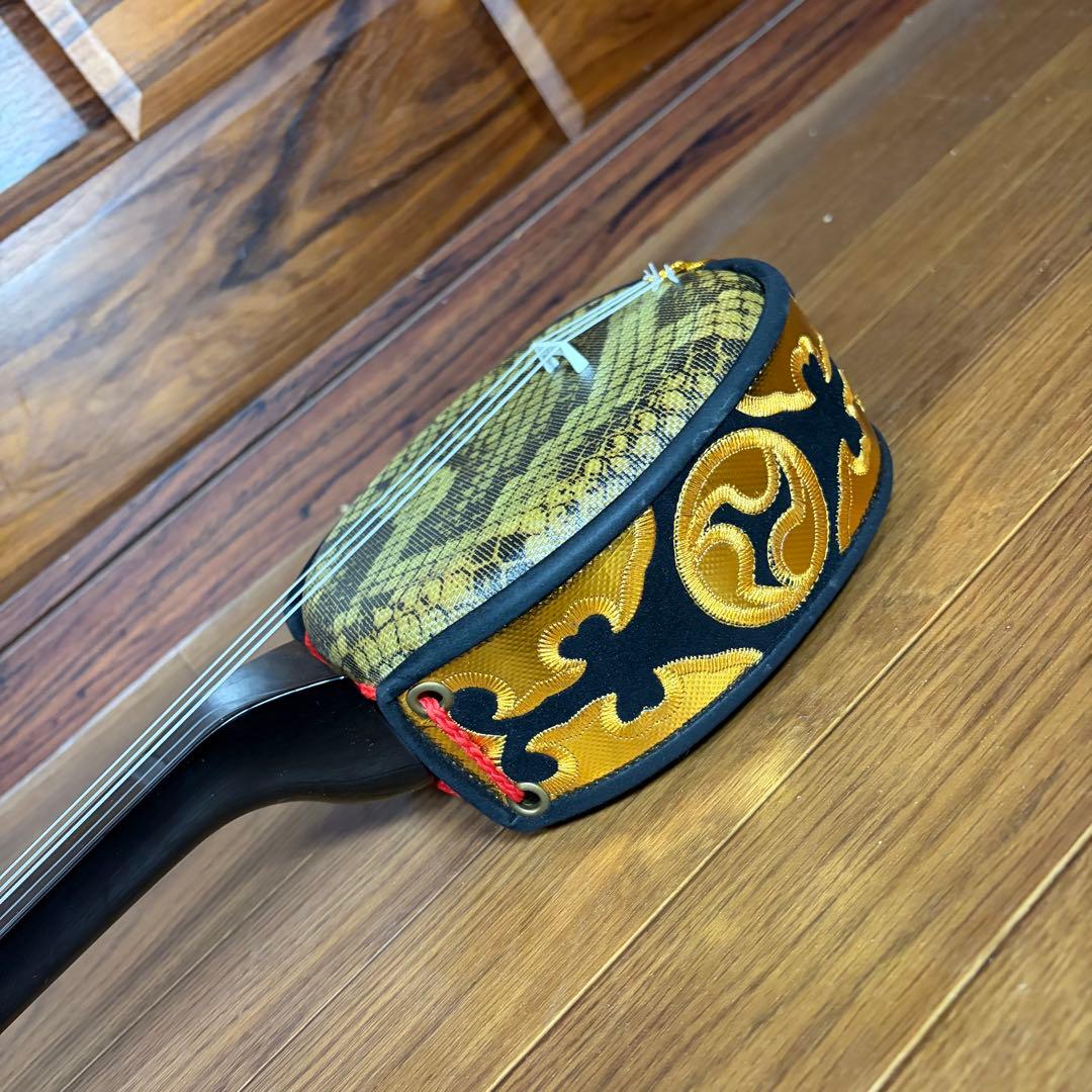 超美品 沖縄三味線 三線 蛇皮 民謡 和楽器 沖縄