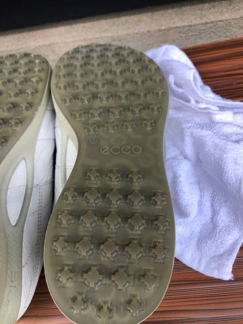 美品 ECCO ゴルフシューズ 37 23.5cm スパイクレス