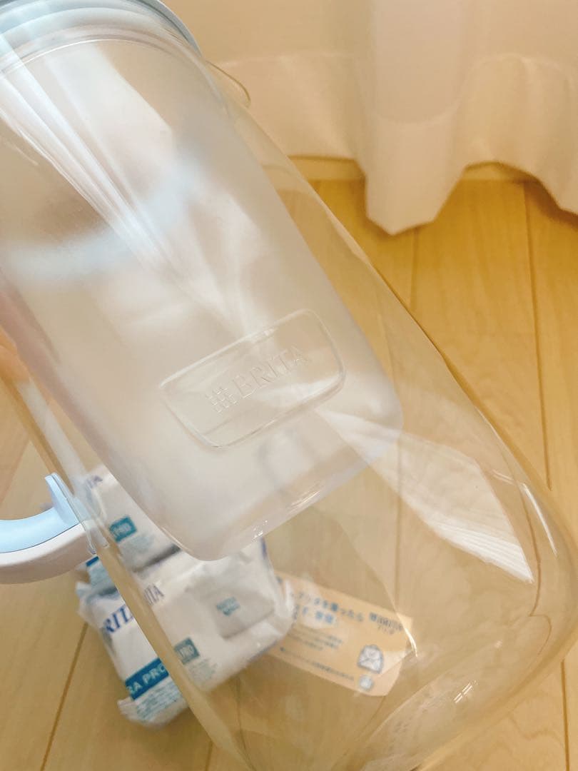 Brita ブリタ ポット型浄水器 グラスジャグ　カートリッジ2個付き