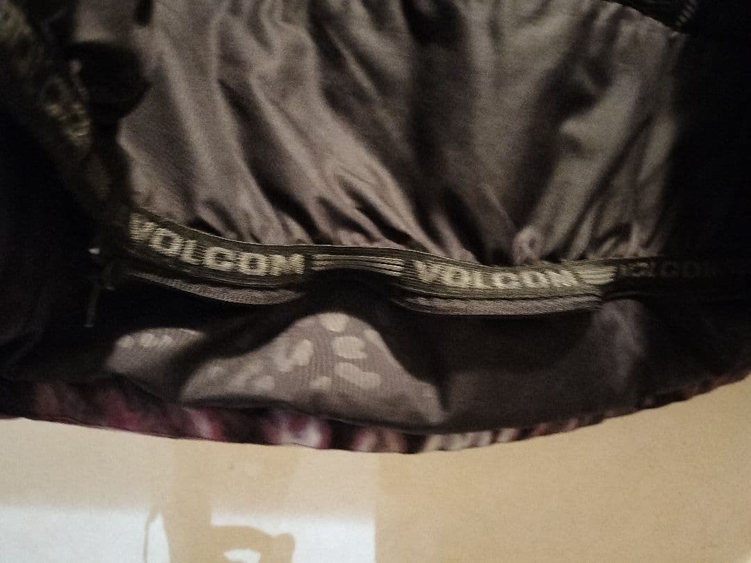 VOLCOM　ジュニア　上下セット　クリーニング済み