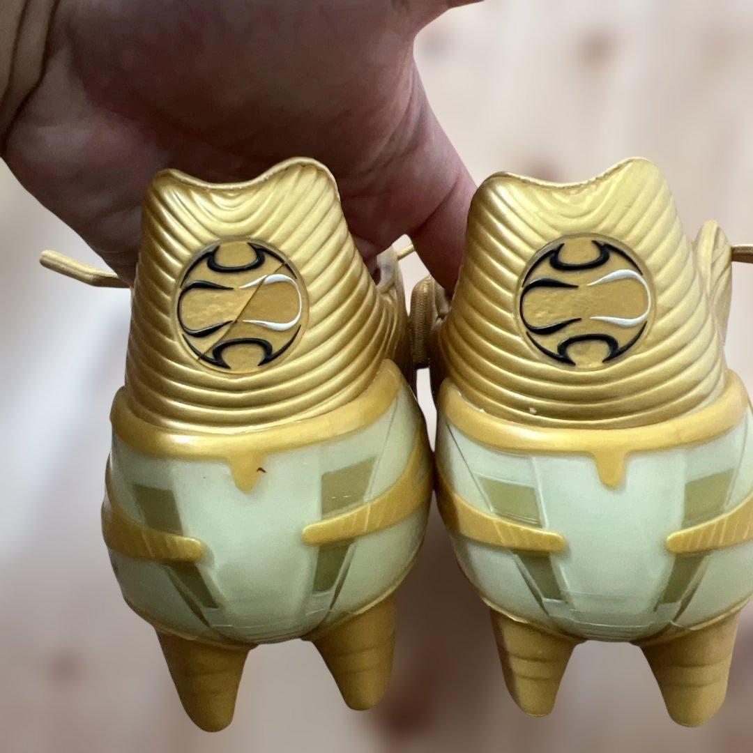 adidas プレデターアブソリュートFG ホワイト/ゴールド　25.5