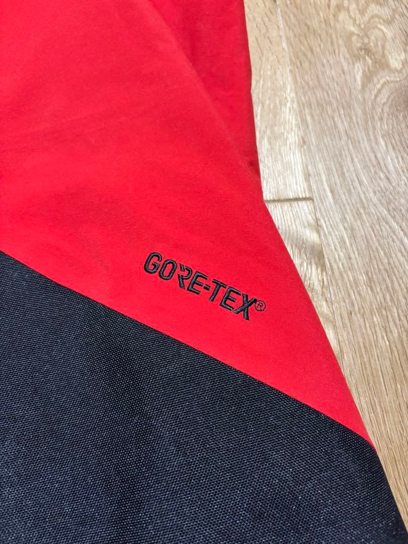 ピークパフォーマンスGORE-TEX パンツ上級モデル