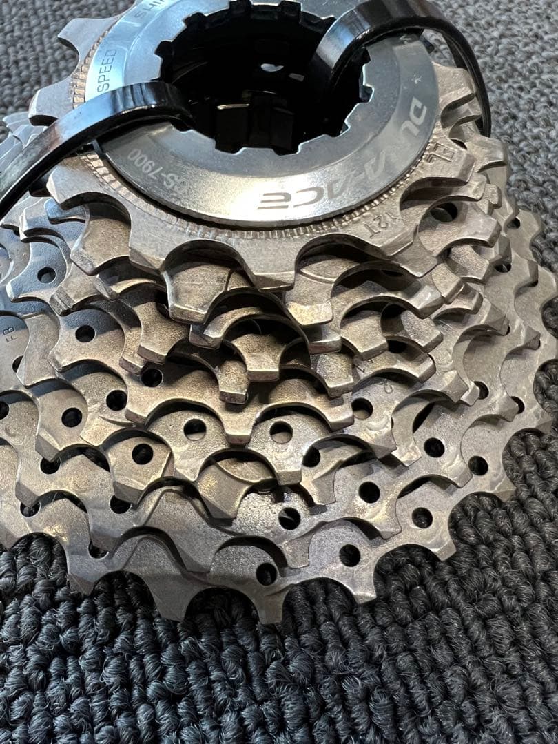 Shimano Dura-Ace CS-7900 12-27T 10Sカセット