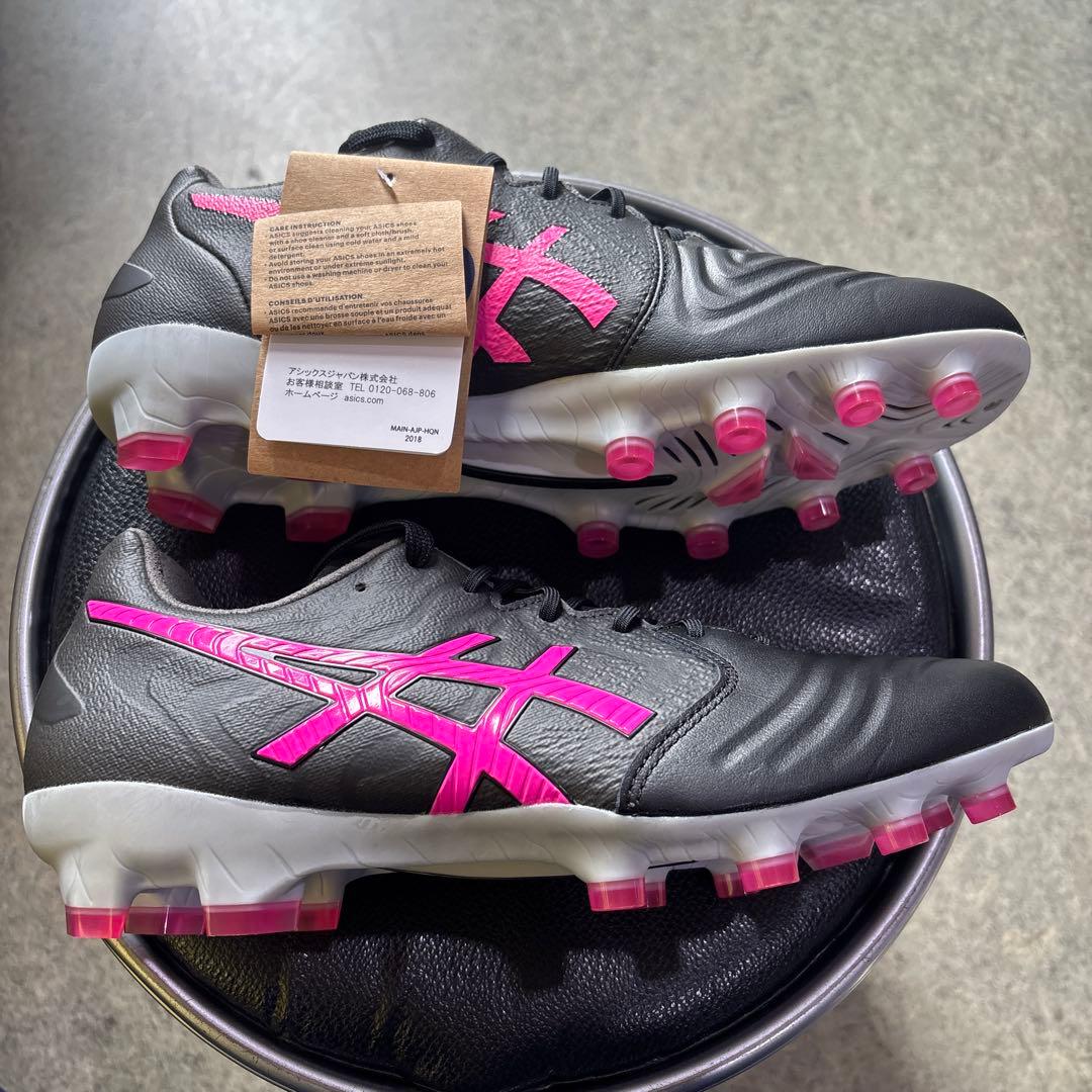アシックスサッカースパイク新品25.5