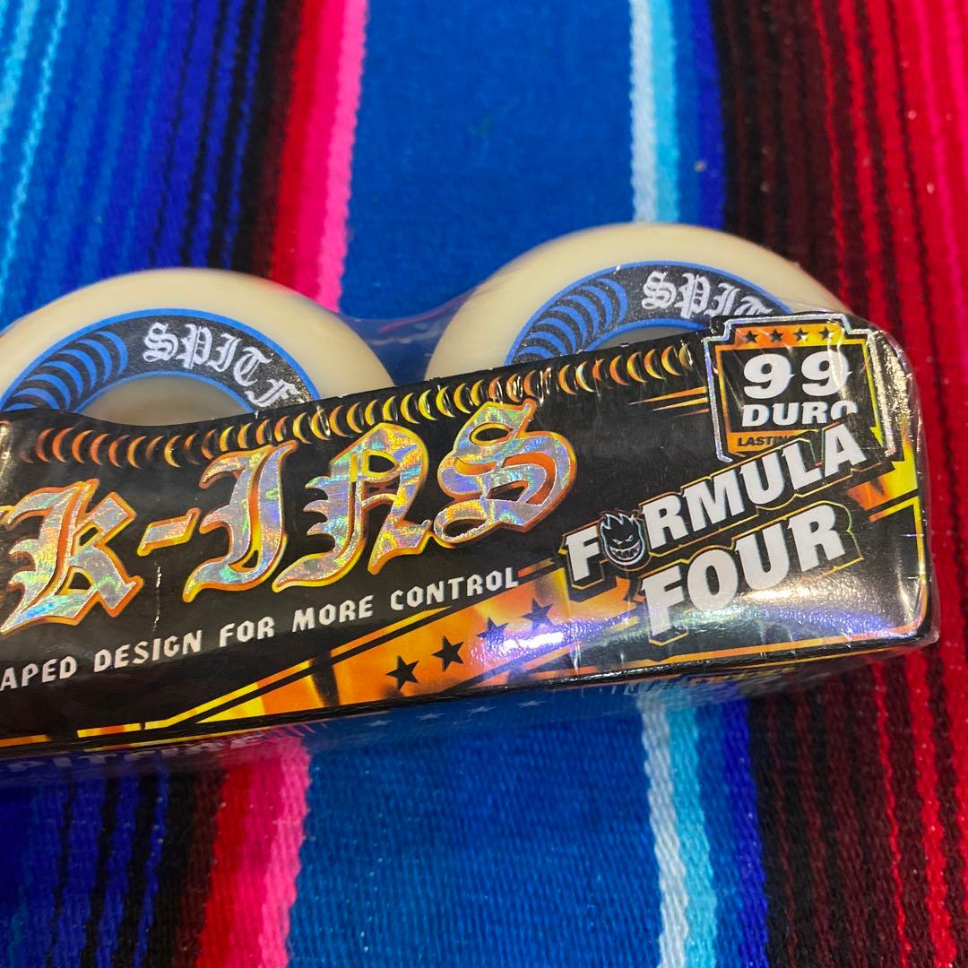 スピットファイヤー　スケートウィール  55mm formula four