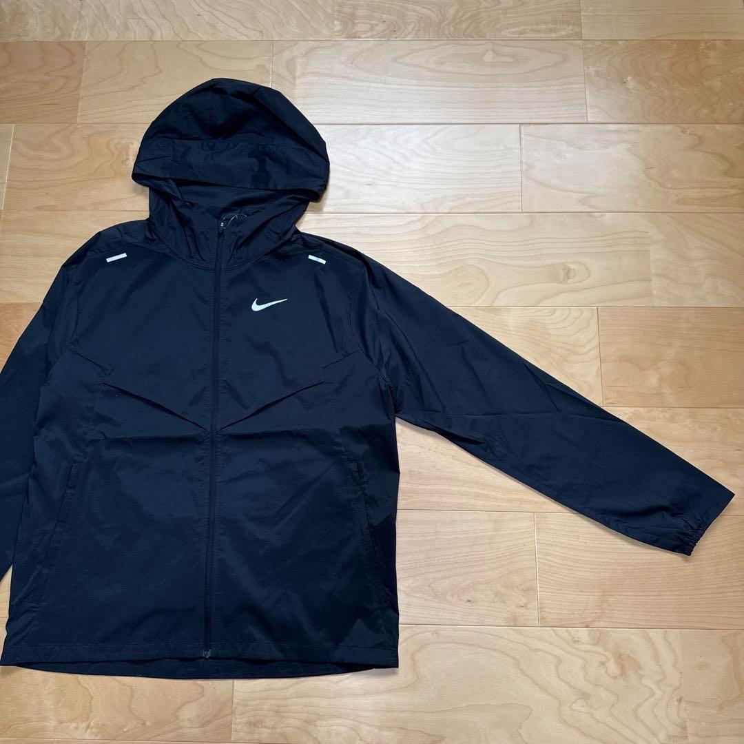 NIKE ランニングジャケット　ウィンドランナー　フルジップ　黒　Lサイズ　新品