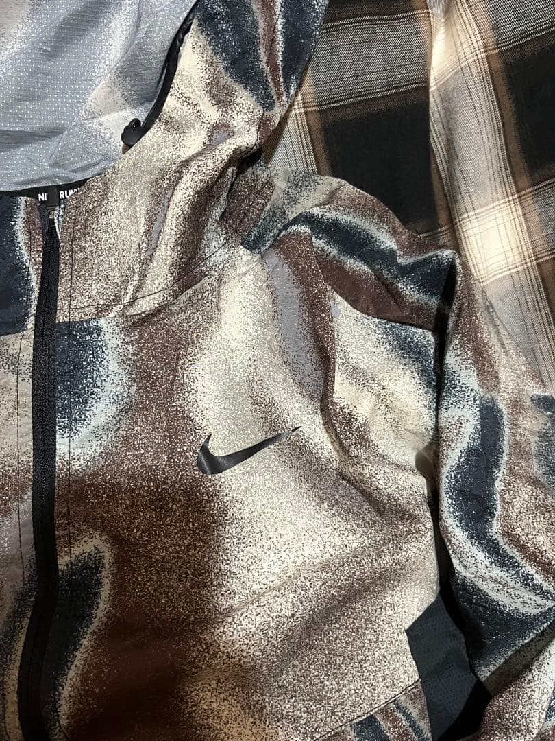 NIKE レペル UV ウィンドランナー ジャケット L