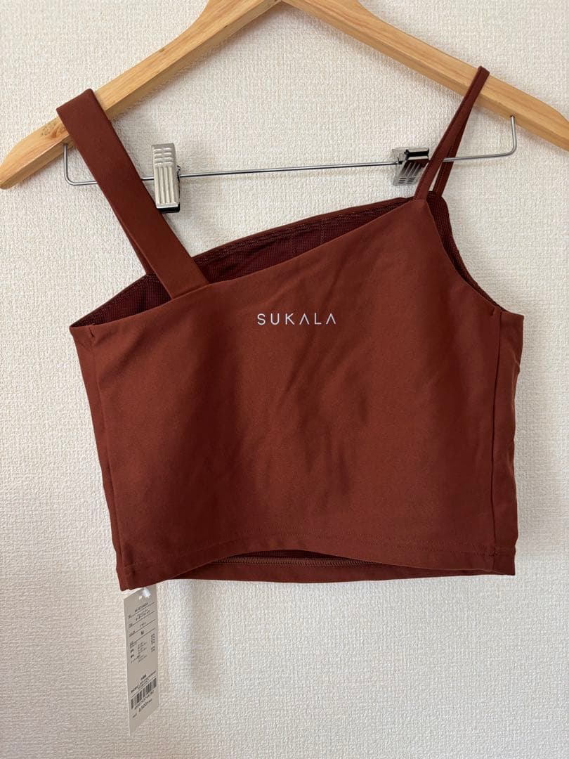 SUKALA アシメントリーギャザーブラトップ