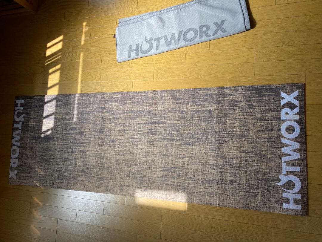 耐熱ヨガマット　HOTWORX