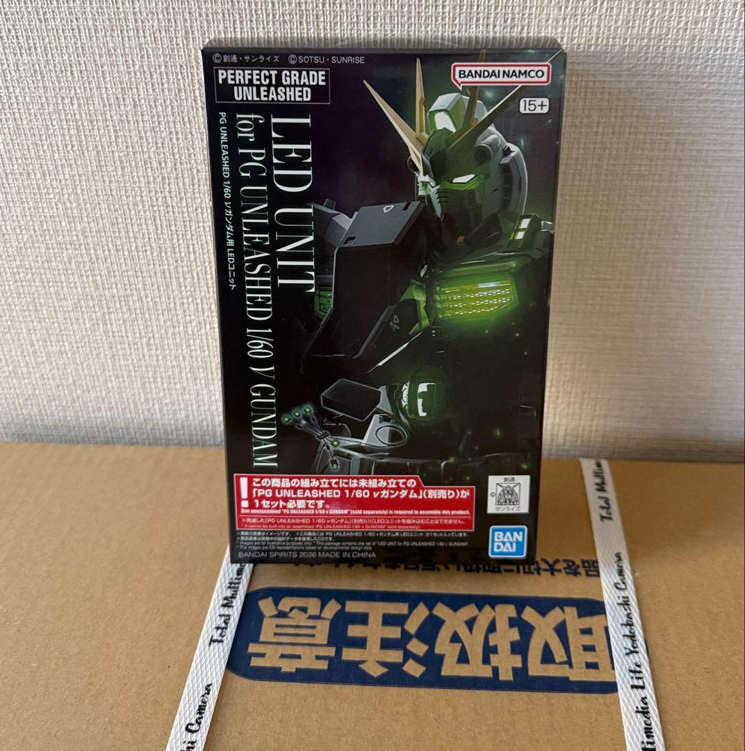 PGU νガンダム 1/60 バンダイ + LEDユニット セット 新品 未開封