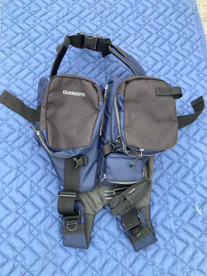 新品✴︎ SHIMANO フローティングベスト　シマノ 釣り✴︎