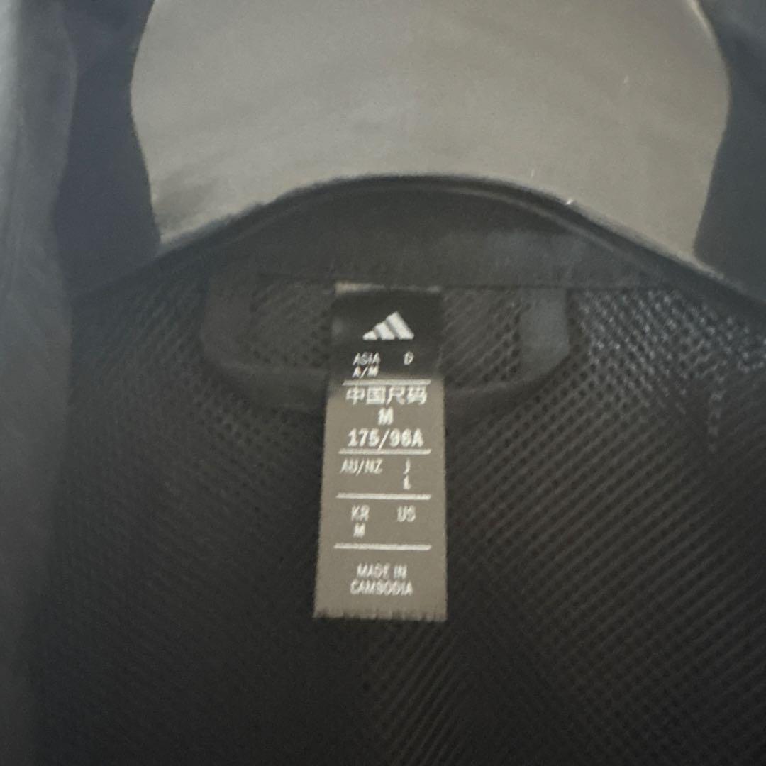 アディダス　リバプール　プレゼンテーションジャケット