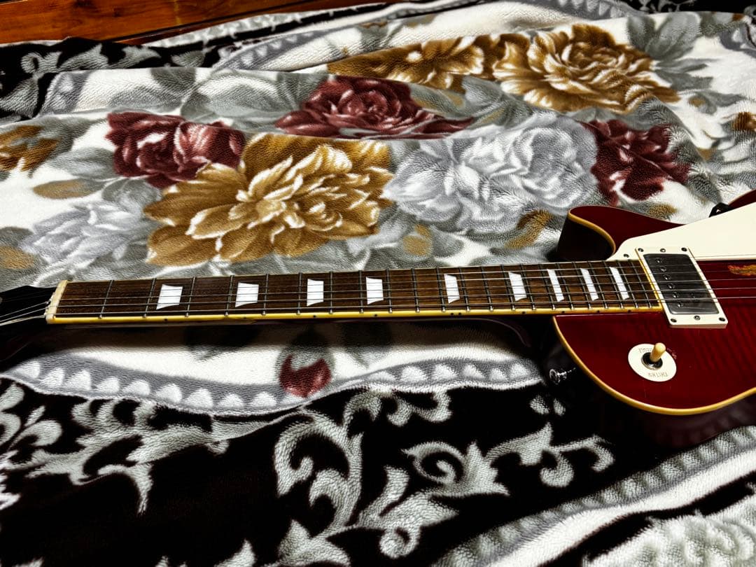 ギター Les Paul Cherry red heard relic