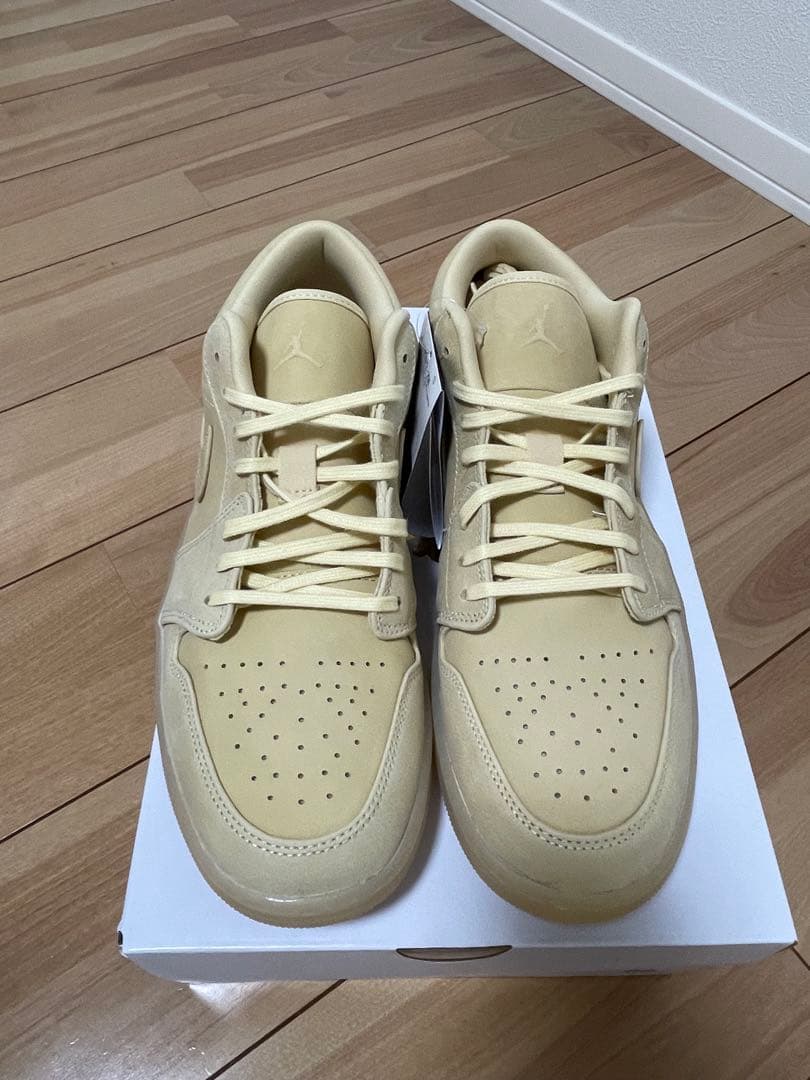 セール中　Nike Air Jordan 1 Low SE ベージュ