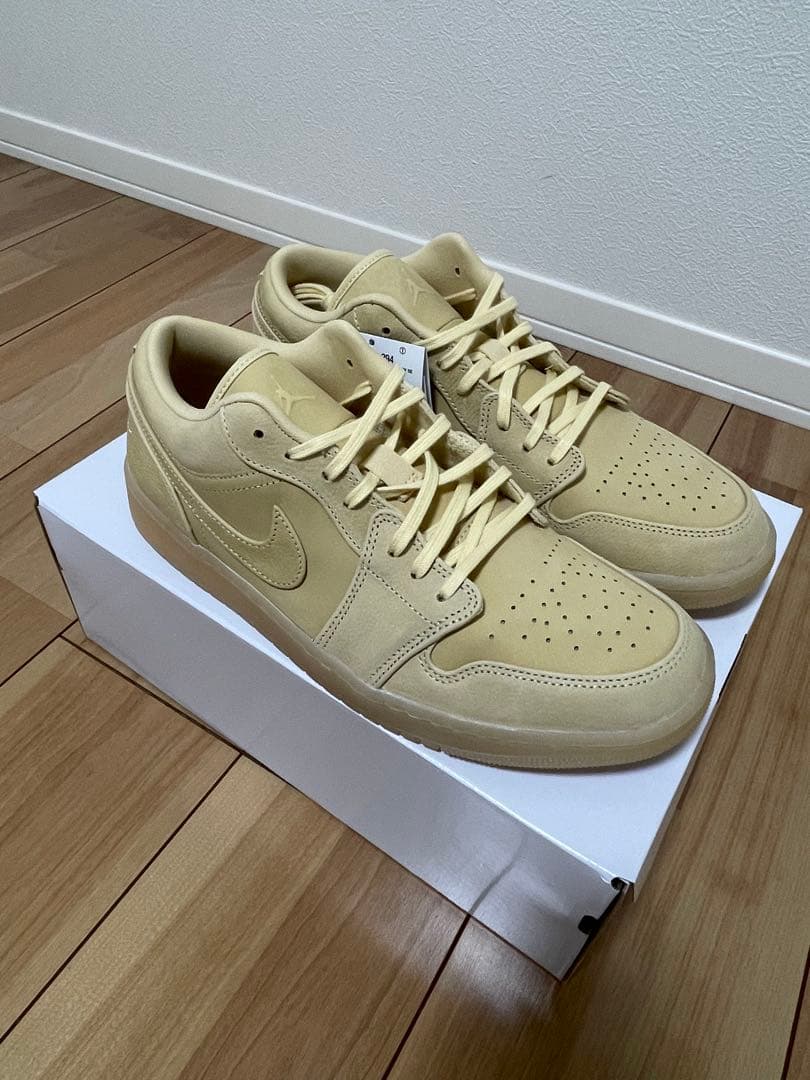セール中　Nike Air Jordan 1 Low SE ベージュ