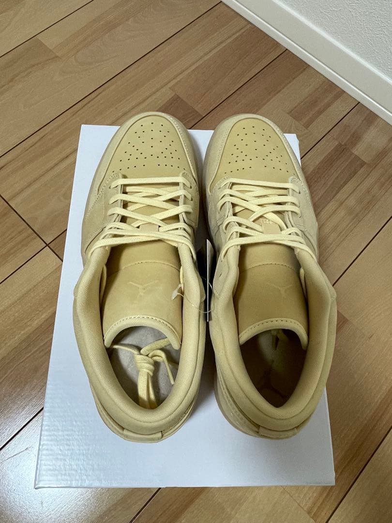 セール中　Nike Air Jordan 1 Low SE ベージュ