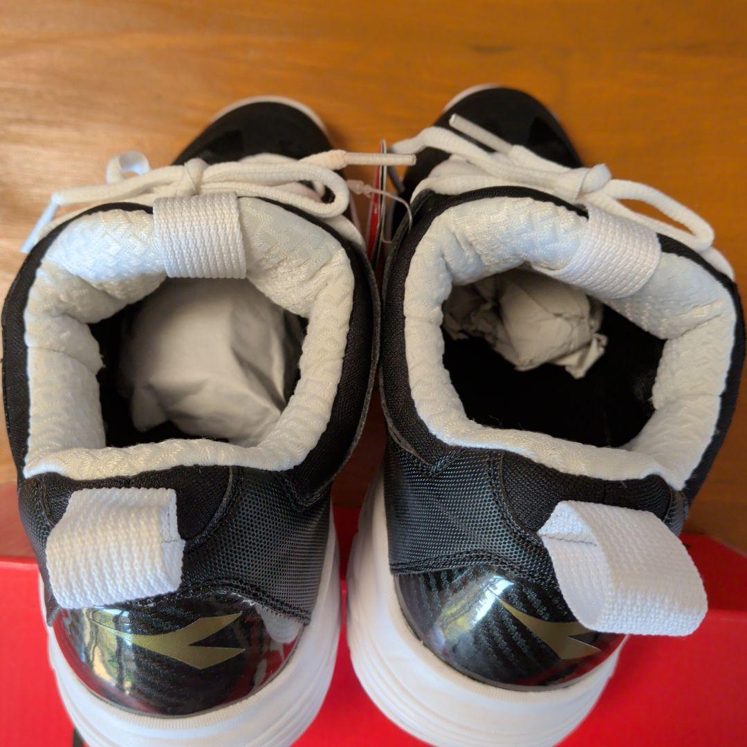 diadora　ブルーシールドフライ テニスシューズ オムニクレー 黒/白