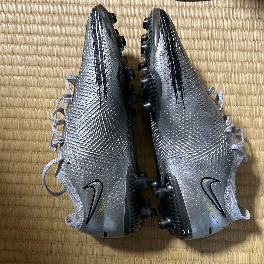 Nike Phantom シルバー スパイク