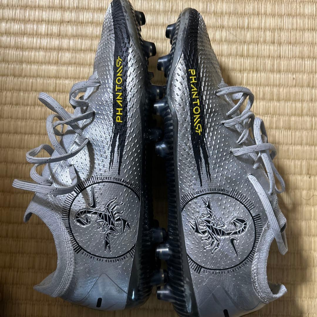 Nike Phantom シルバー スパイク