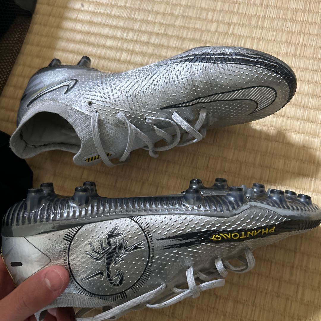 Nike Phantom シルバー スパイク