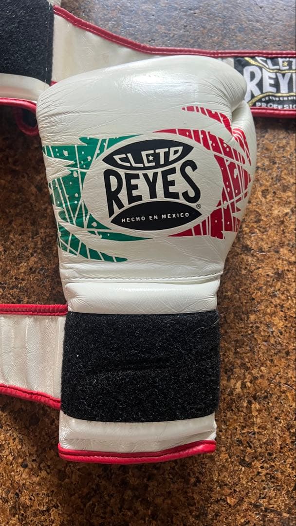 ウ*グ様 CLETO REYES ボクシンググローブ　16oz