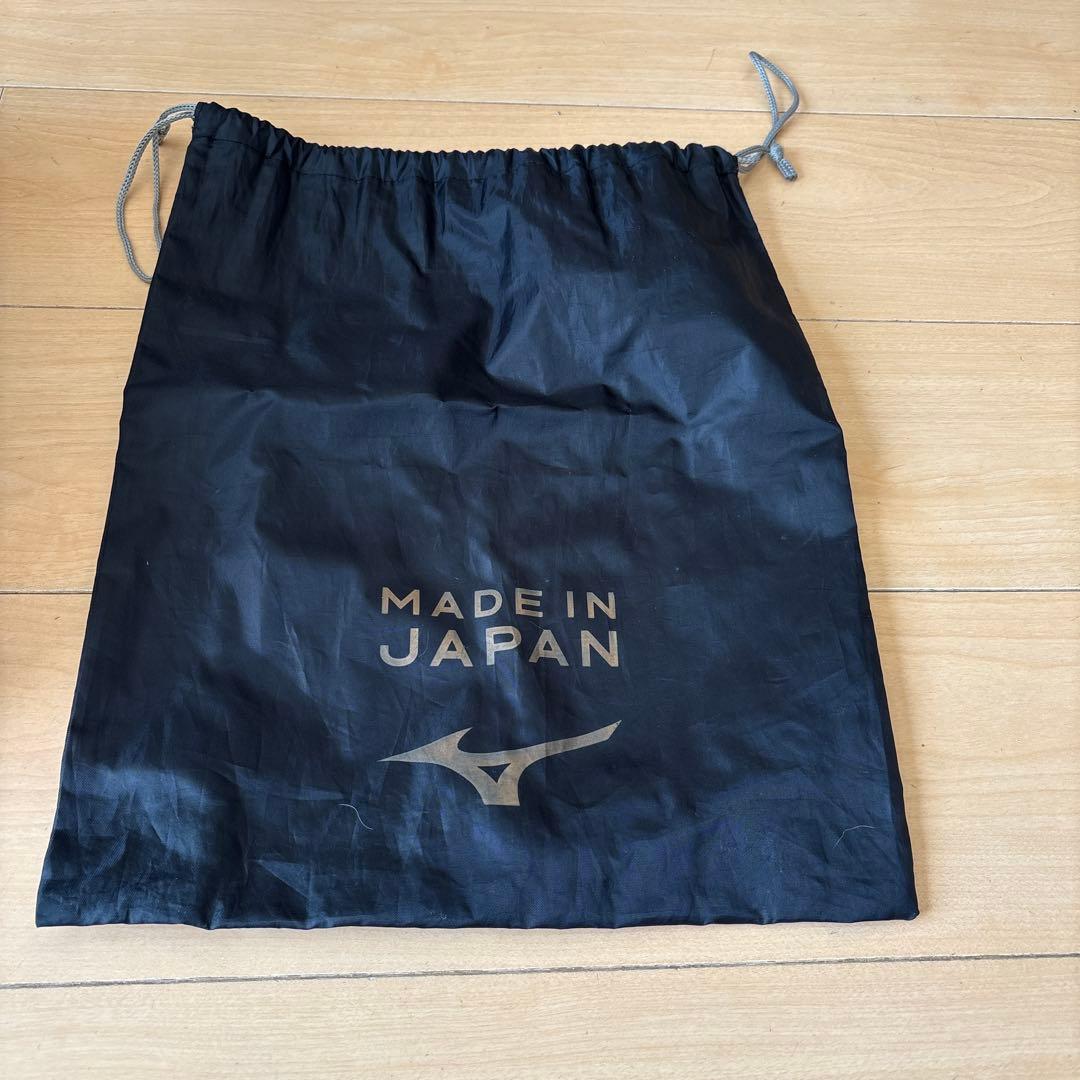 ミズノ モレリア 赤