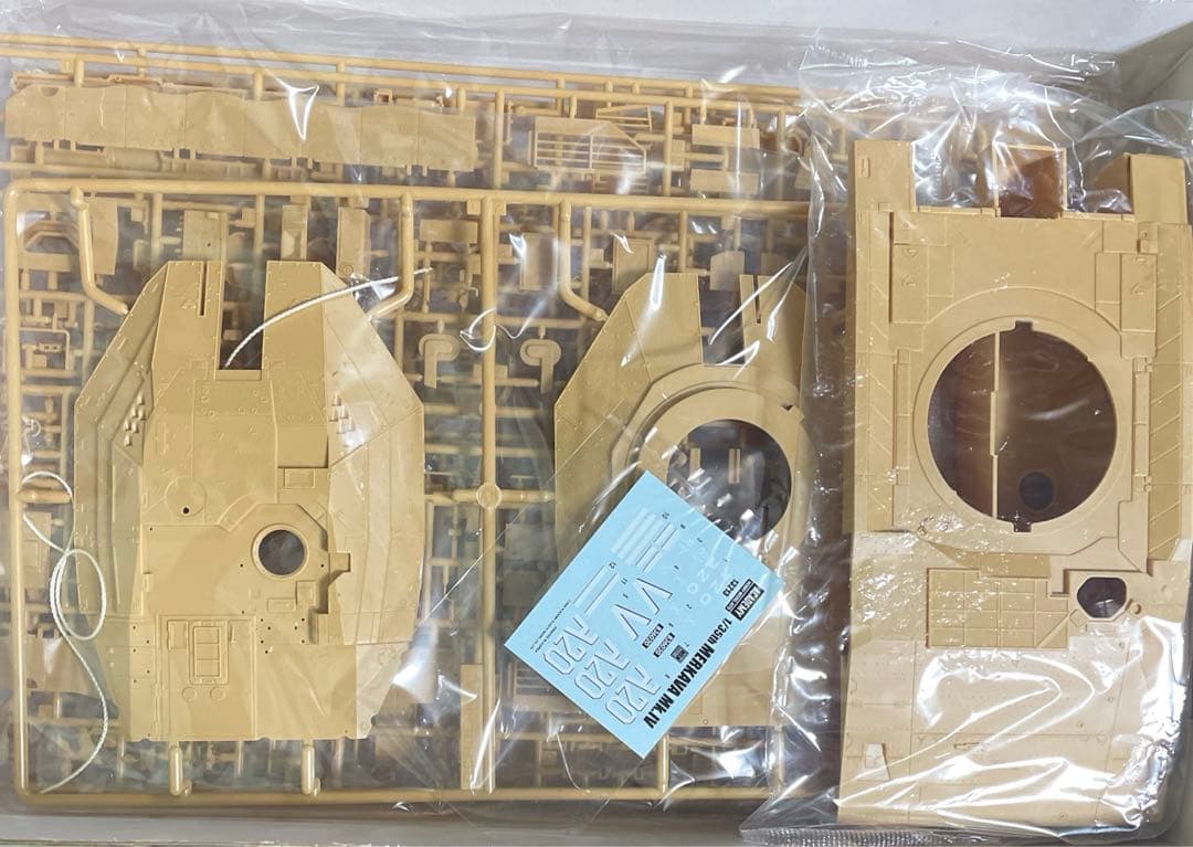 Academy メルカバ Mk.IV 1/35 プラスチックモデルキット