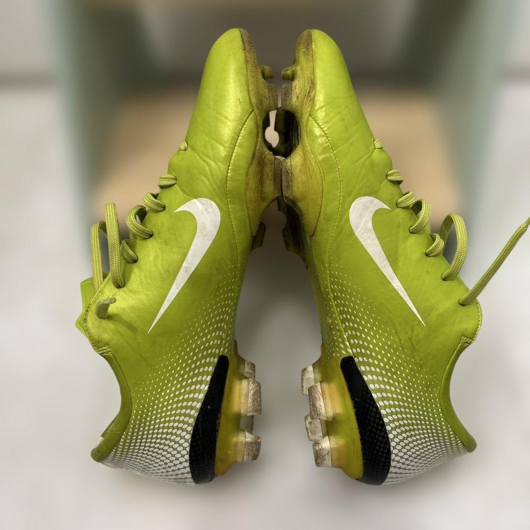 ●Nike サッカーシューズ ライムグリーン