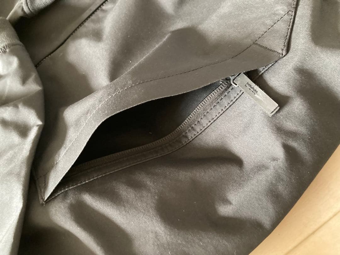 Burton Carhartt コラボ スノーボードジャケット 新品 黒