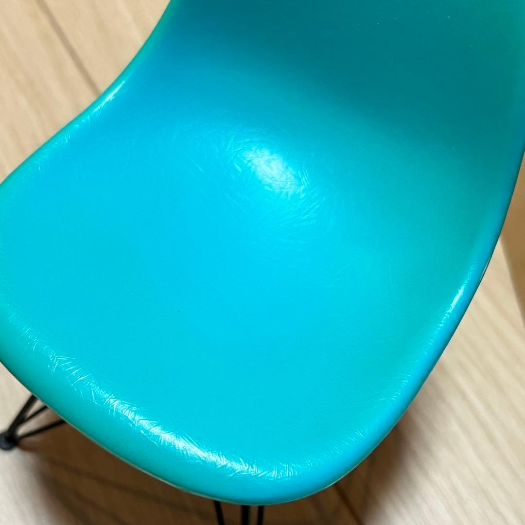 Vitra ミニチュア イームズ シェルチェア ハーマンミラー　焼けあり