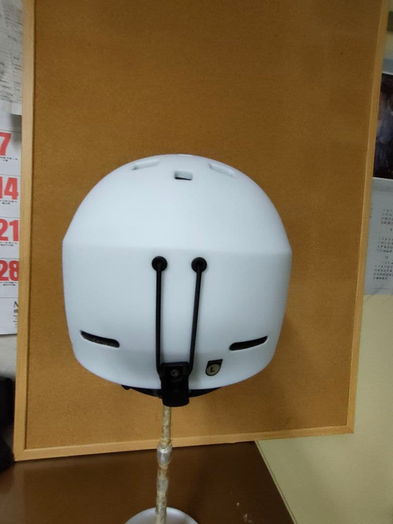 MOON バイザー付きヘルメット ホワイト