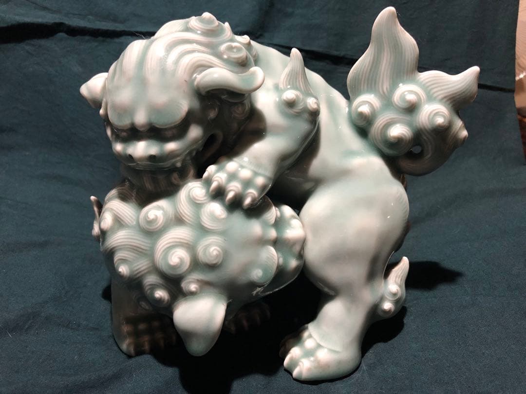 青磁　伊万里　有田　平戸　陶器製 獅子犬 置物 インテリア