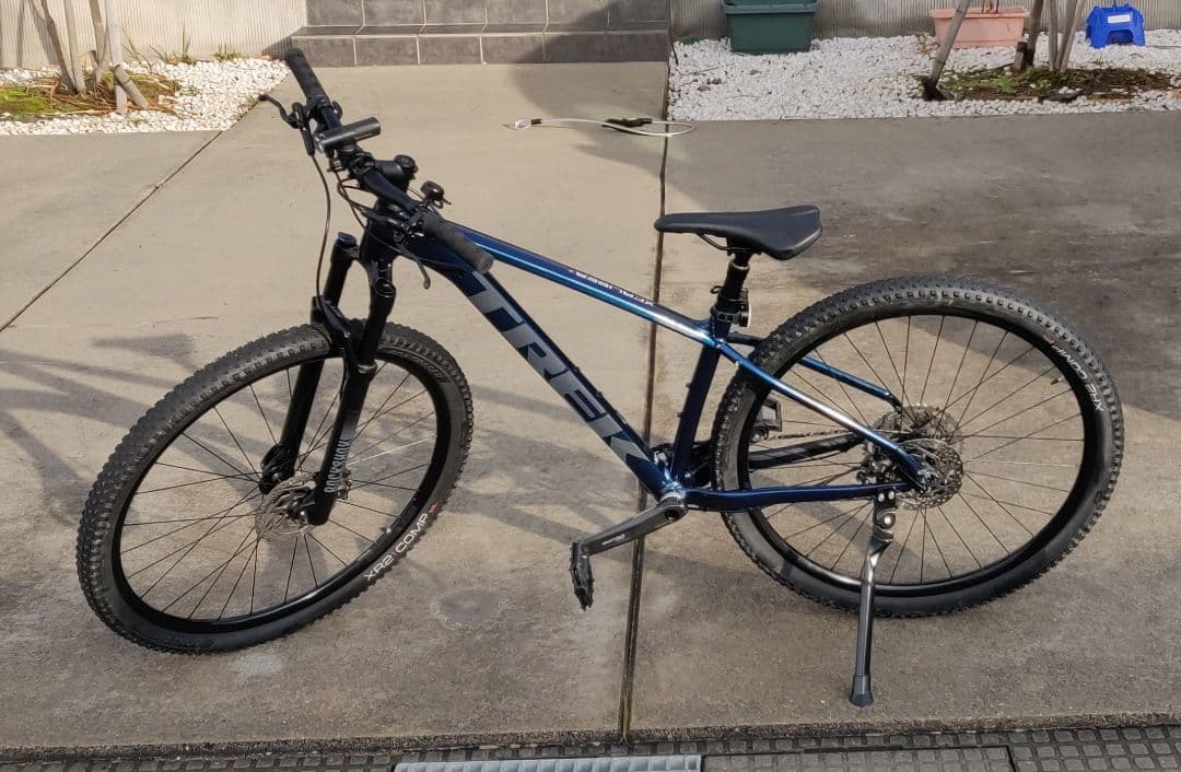 【本州のみ発送可能】 Trek x Caliber7 2021 マウンテンバイク