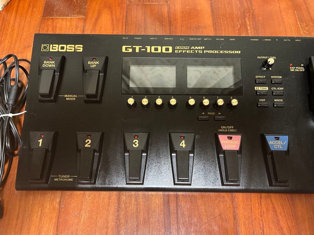 BOSS GT-100 エフェクトプロセッサー