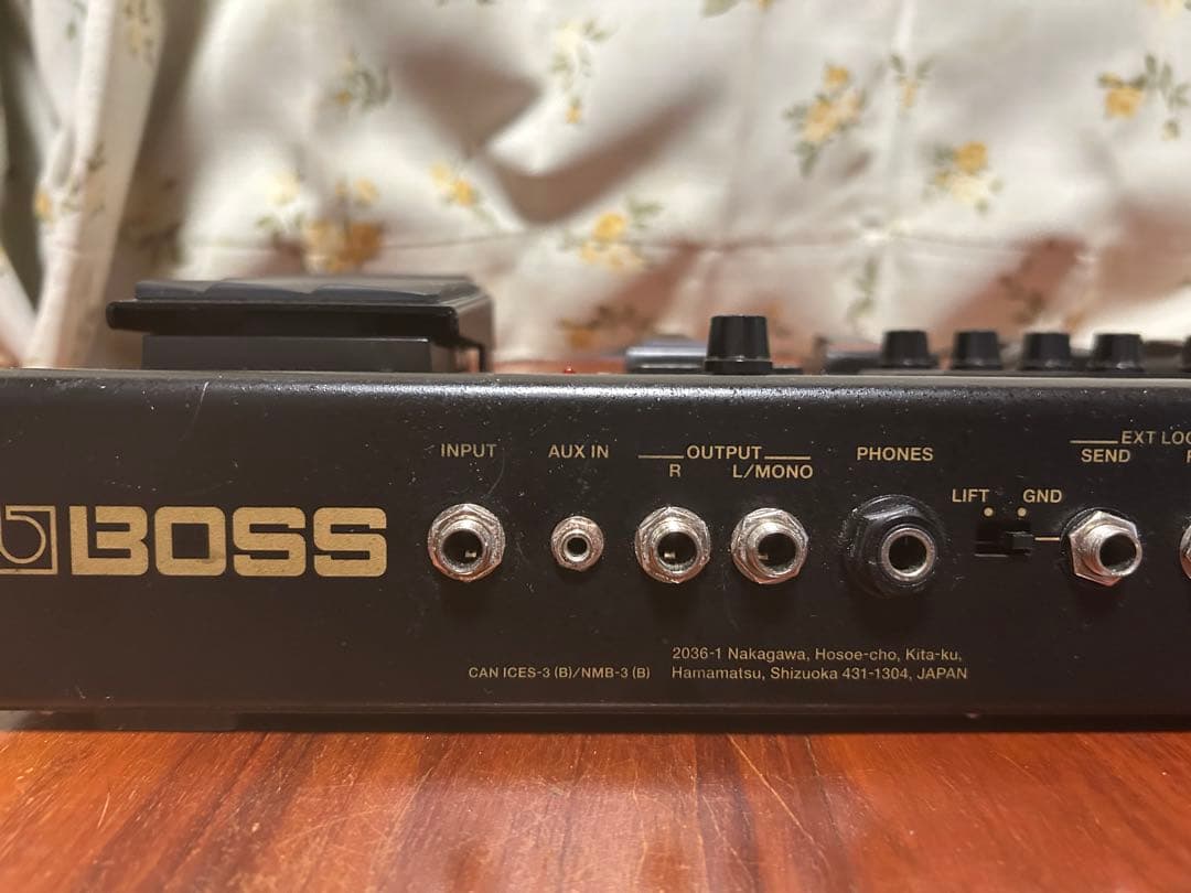 BOSS GT-100 エフェクトプロセッサー