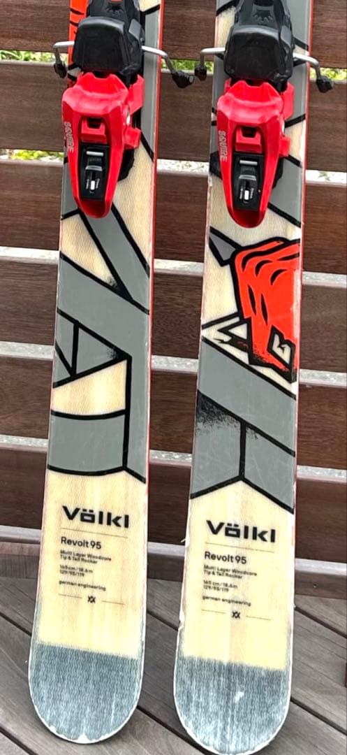 Völkl Revolt 95 165cm スキー板　バインディング付き