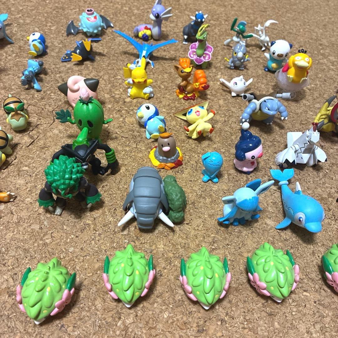 ポケモン フィギュア コレクション　指人形　ガチャなど　約130体