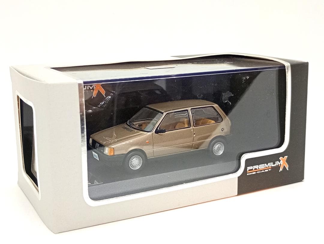 プレミアムX 1/43 フィアット ウーノ 1983 (シャンパーニュ)