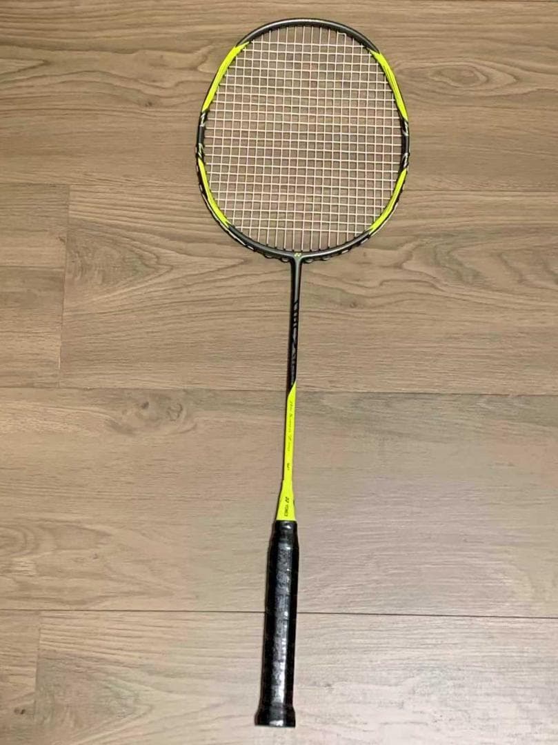 YONEX ヨネックス ARCSABER 7 PRO 4UG5