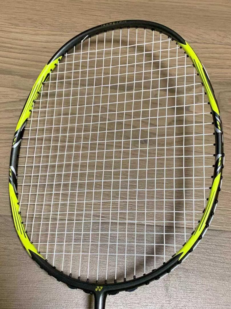 YONEX ヨネックス ARCSABER 7 PRO 4UG5