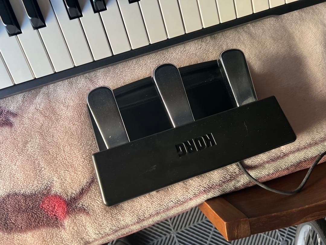 18年製　KORG LP-180 デジタルピアノ ブラック