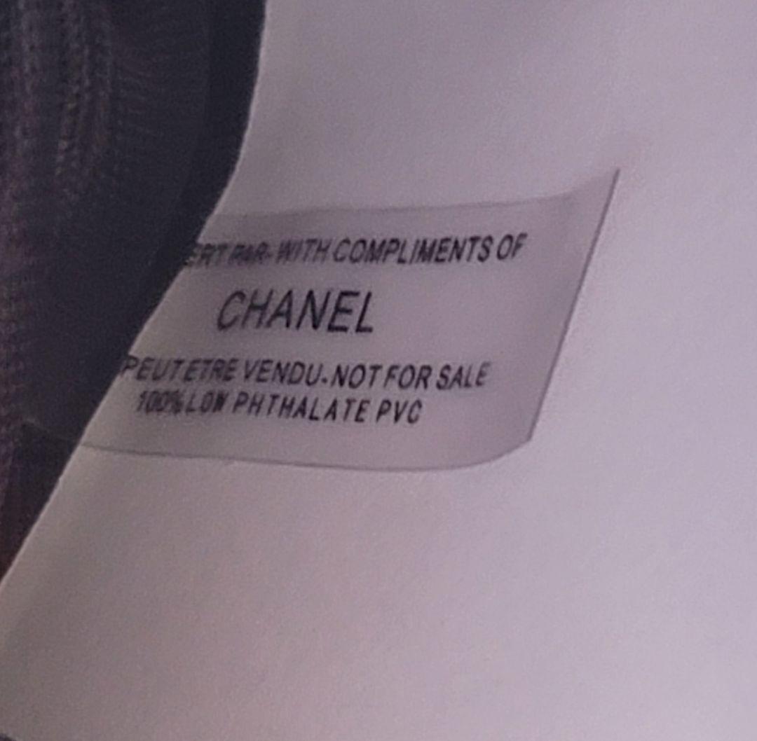 ノベルティ CHANEL ブラック レザーショルダーバッグ キルティング