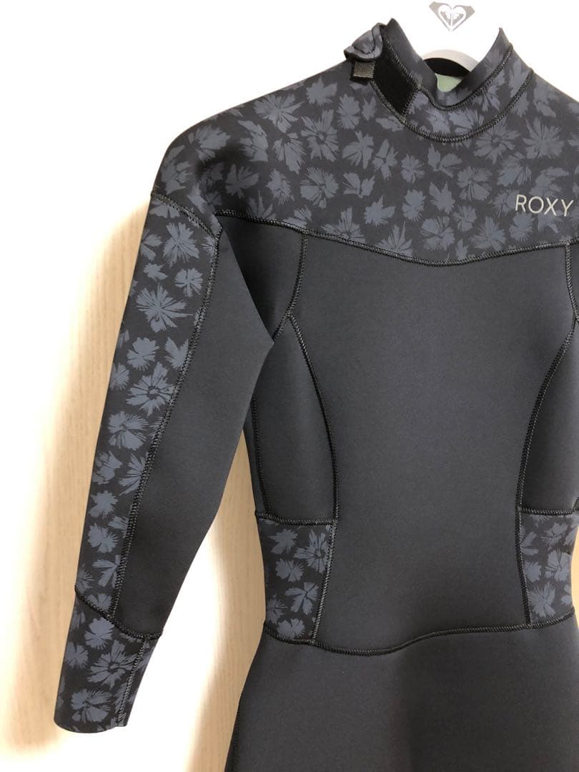 ☆専用☆ROXY フラワーパターン フルスーツ