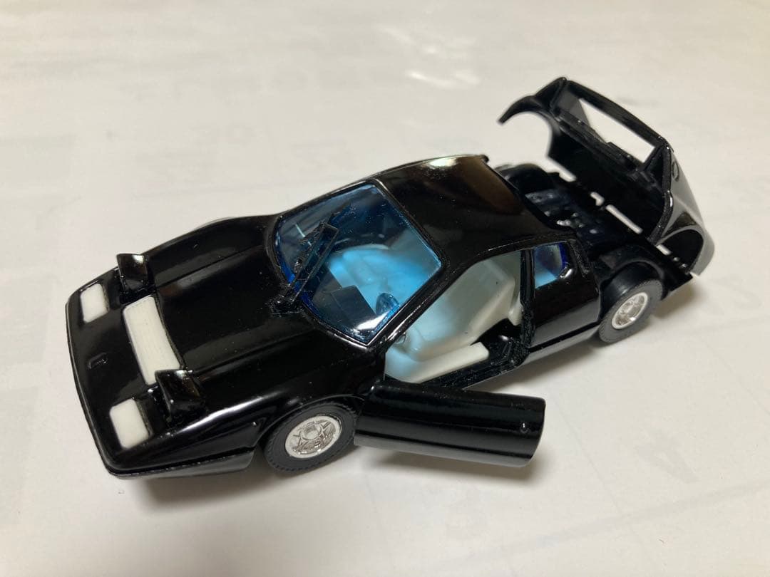 Ferrari 365GTB 1/43ミニカー　色違い2台セット