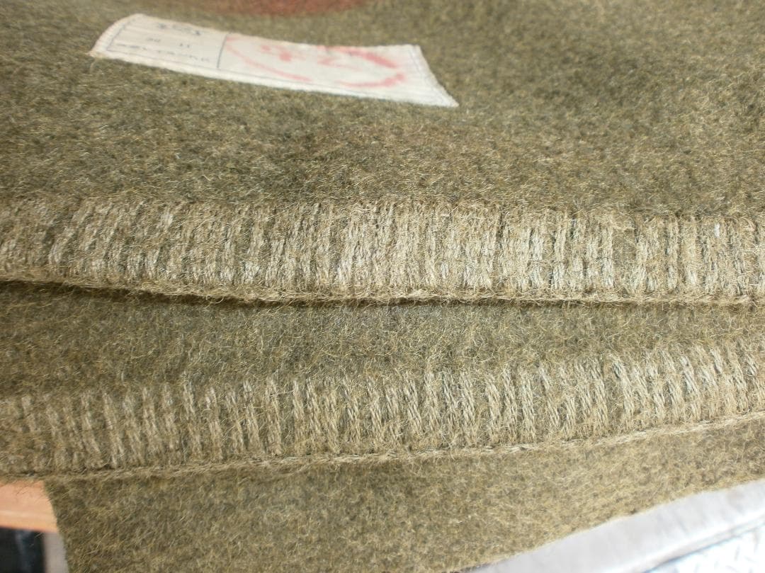 陸上自衛隊　ビンテージ　こげ茶色　毛布　Qマーク付き ④綺麗です。