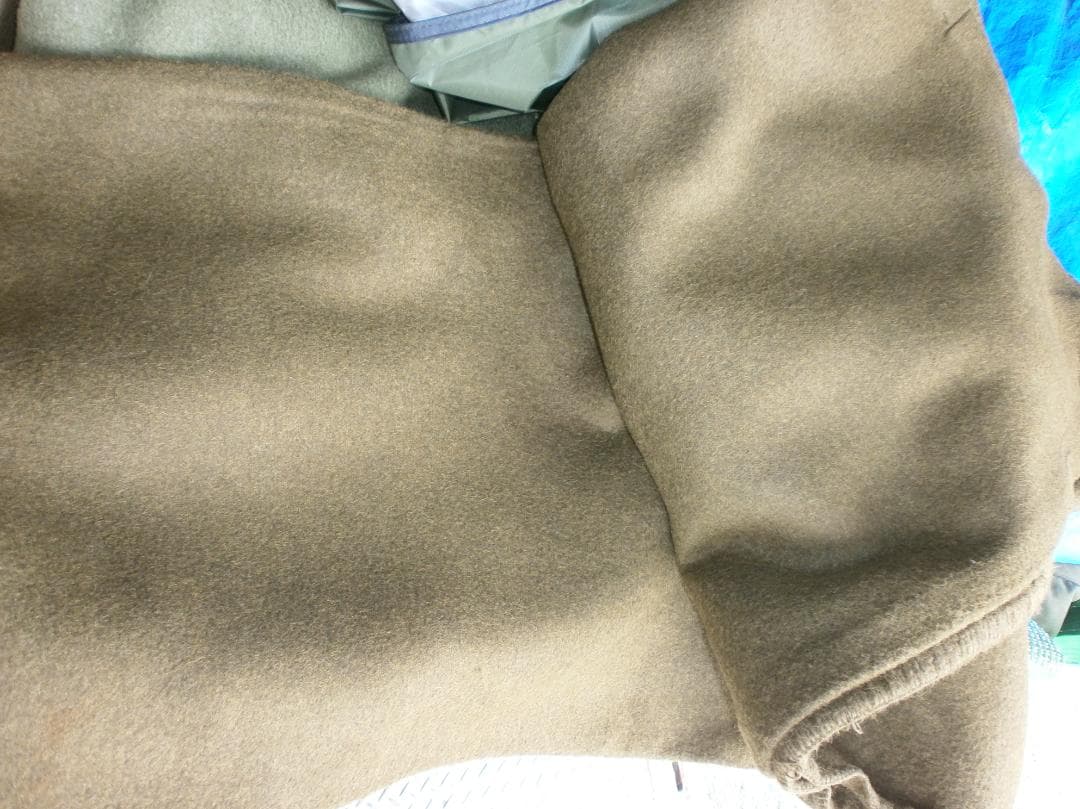 陸上自衛隊　ビンテージ　こげ茶色　毛布　Qマーク付き ④綺麗です。